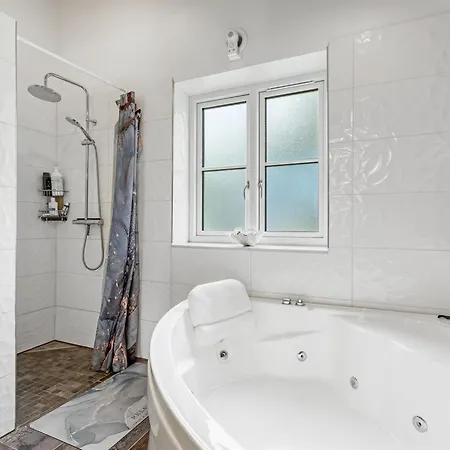Lillebror - 900m From The Sea By Interhome Feriehus *